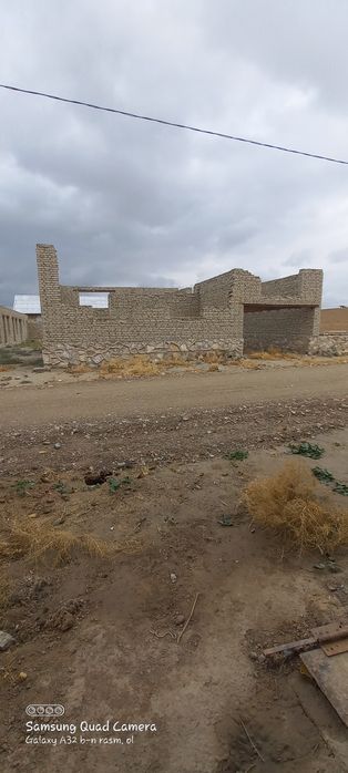 Kumushkon obod mahallada tugalamagan hovli sotiladi