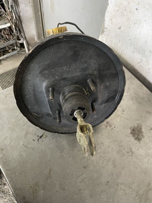 Серво усилвател и помпа за Subaru Forester/субаро форестър  2.0 i 99г