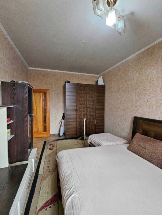 Продам квартиру буюк ипак йули 3/2/5 67м2