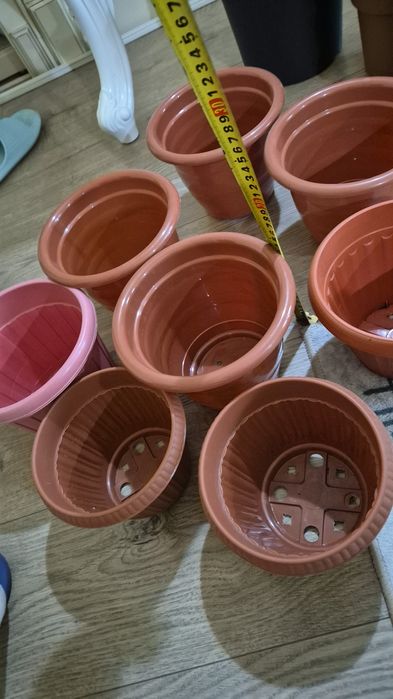 Продам горшки для цветов
