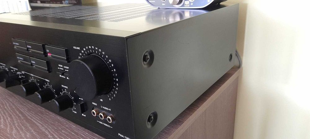 Amplificator Denon PMA 700V
