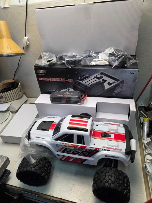 RC Количка MJX Hyper Go 10208 1/10 90KM/H Brushless RC Car 4WD - Нова