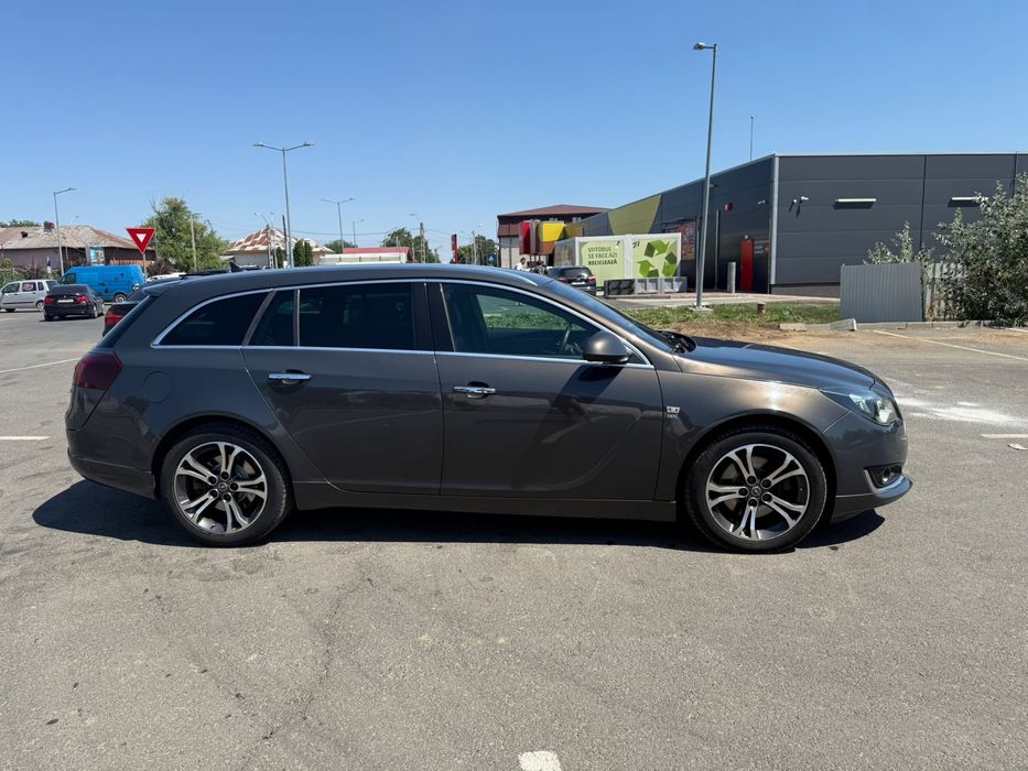 Opel Insignia Sports Tourer 2.0 BiTurbo 4x4 Automat 2014 Full Option 250.000 km