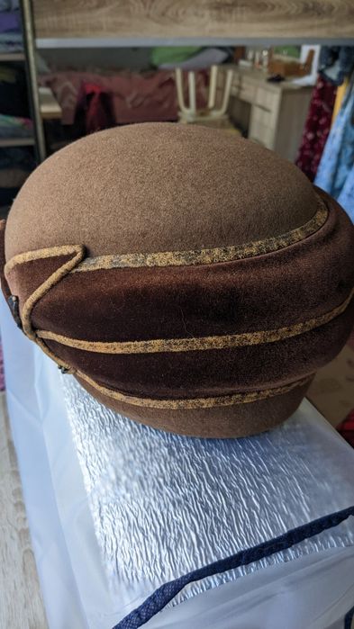 Продам женскую шапку