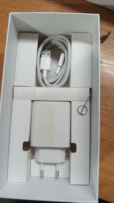 Продам Huawei nova 13i