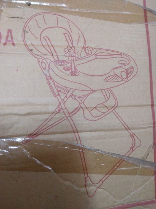 Столик для детей  б/у +подарок