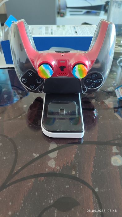 Станция за зареждане на контролер PS5