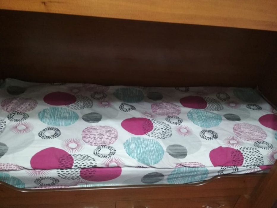 Двухъярусная кровать