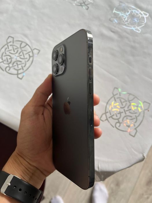 Продам IPhone 12 Pro Max