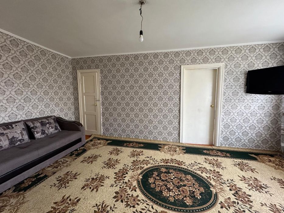 Сдам 2 ком квартиру в центре