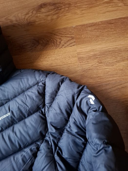 Peak performance дамско зимно яке XL размер.