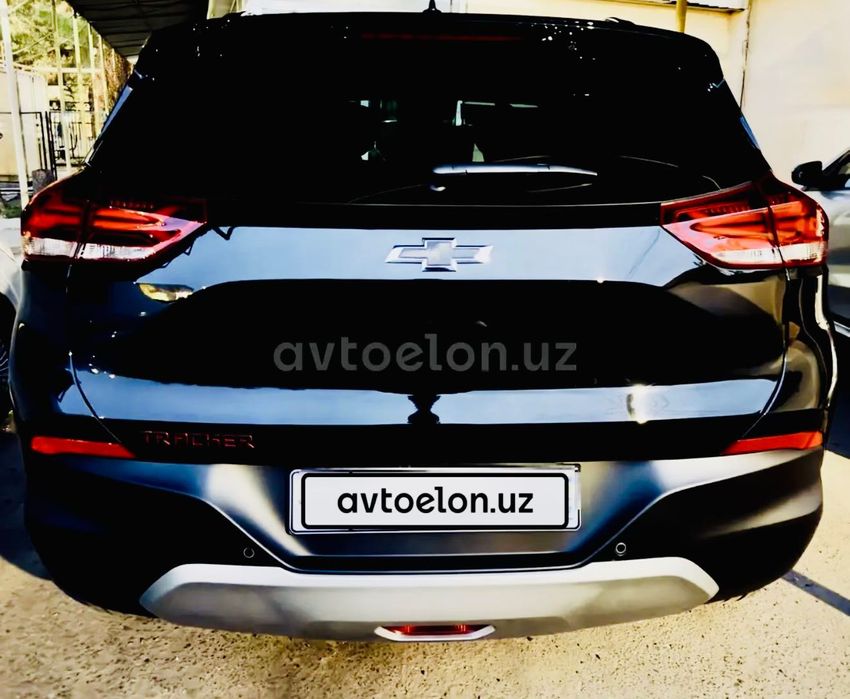 Chevrolet Tracker Red Line 2026.