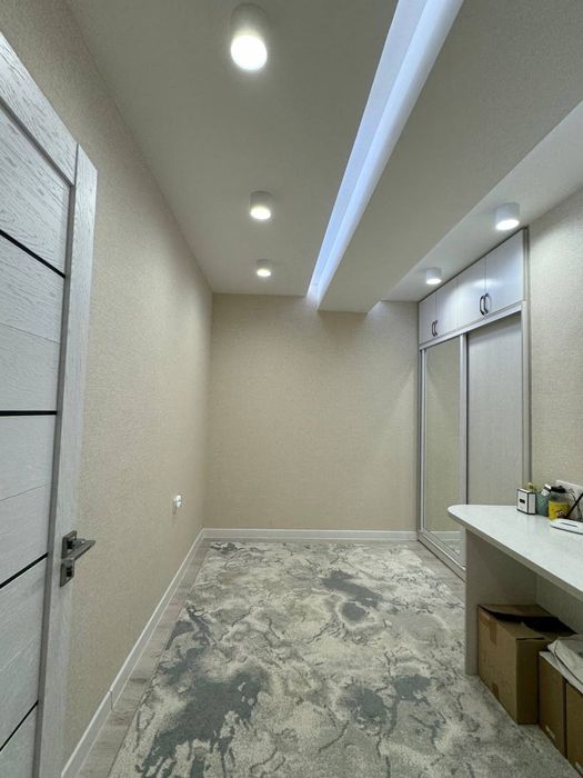 3 комн 3-этаж новостройка