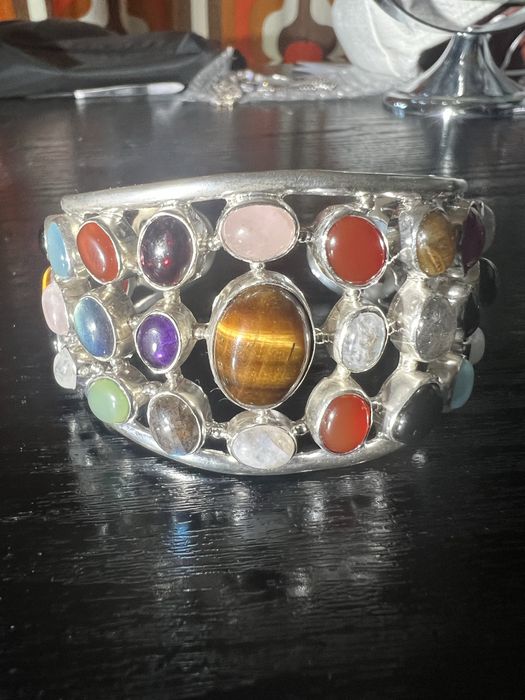 Bratara de argint cu pietre naturale