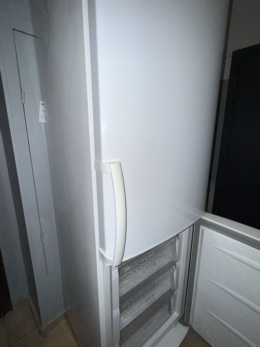 Продаю холодильник LG