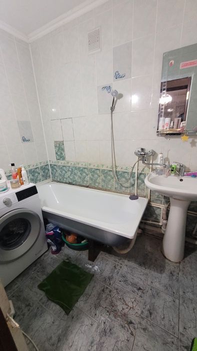 Срочно продам 2к.кв 12мкр