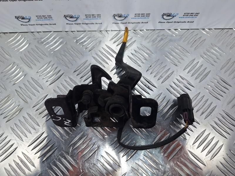 Broasca capota motor Opel Zafira C