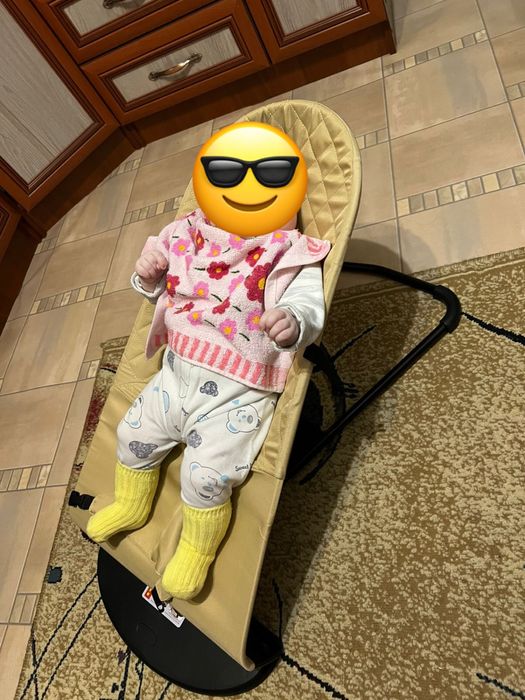 Продам Шезлонг качалку