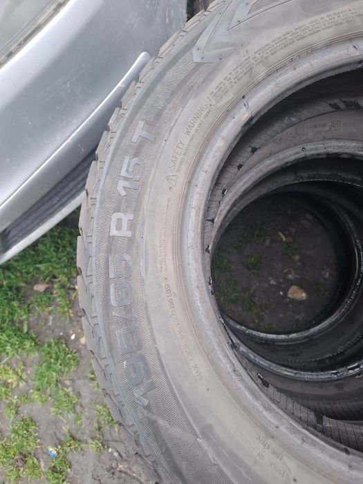 Vand set 4 anvelope 195 65 15 bune de iarna