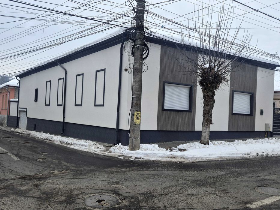 Ultracentral, casa mare complect renovata