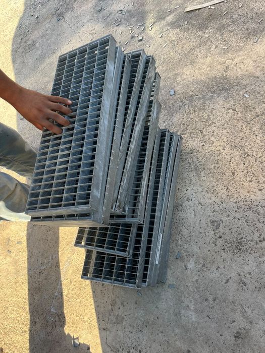 Trepte zincate galvanizate gretare zincate