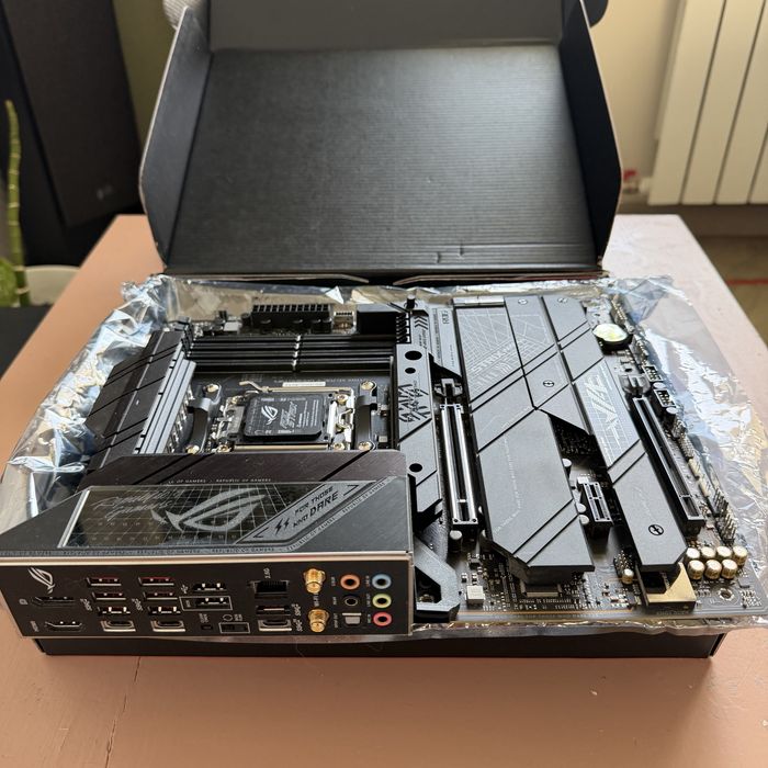 Asus ROG STRIX X670E-F Gaming Wifi