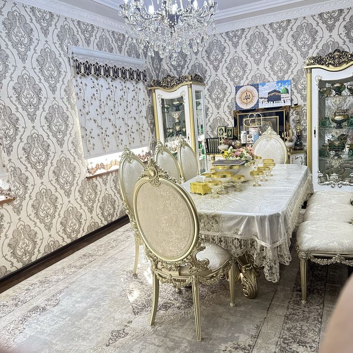 Зангиота район Эркин курилишда уй сотилади..