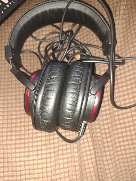 Casti Scarlett Studio