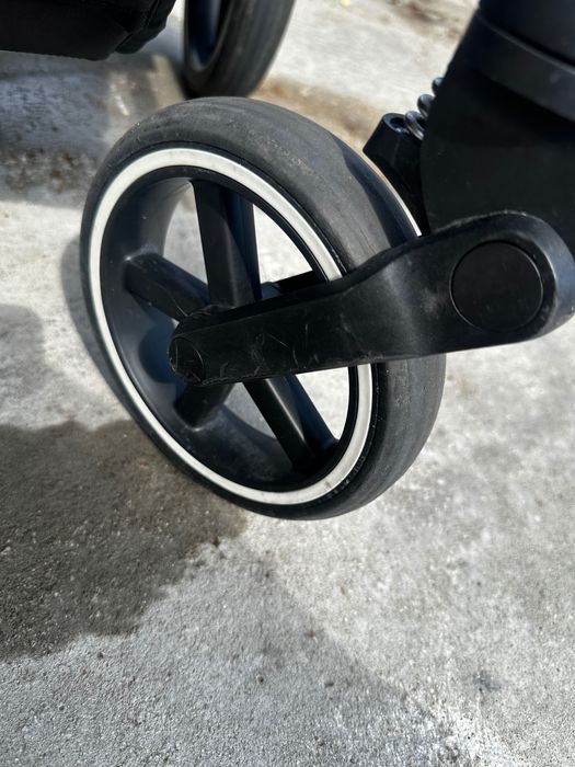 Бебешка количка Cybex Balios S Lux черно шаси