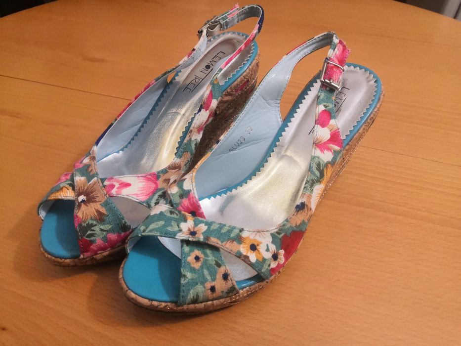 Дамски летни обувки на платформа 38-9 номер 8см платформа