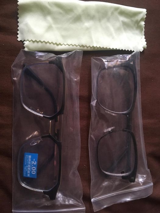 Очки фотохромные.