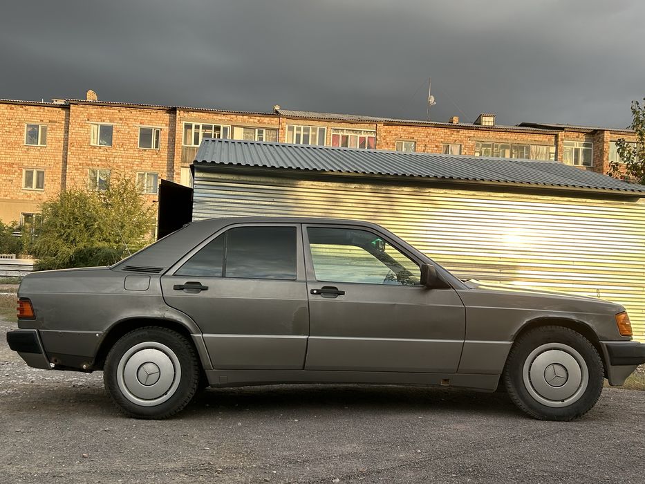 Мерседес 190, 1.8 литра