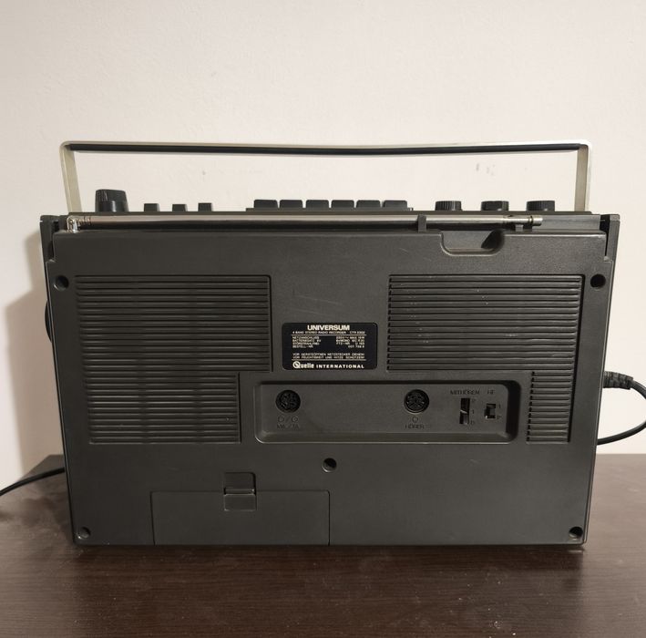 Радио касетофон Universum
