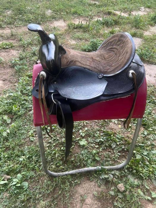 Уебстърн  седла big Horne ,royal king ,cycle y …..
