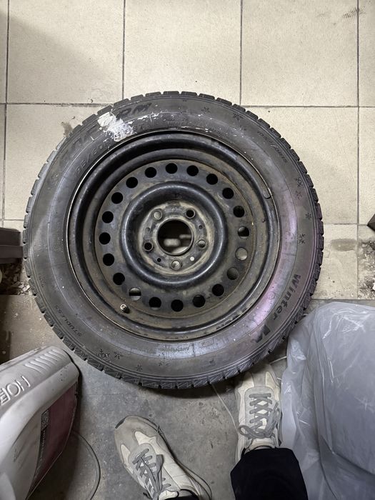 Продаётся баллон с диском от BMW E34.