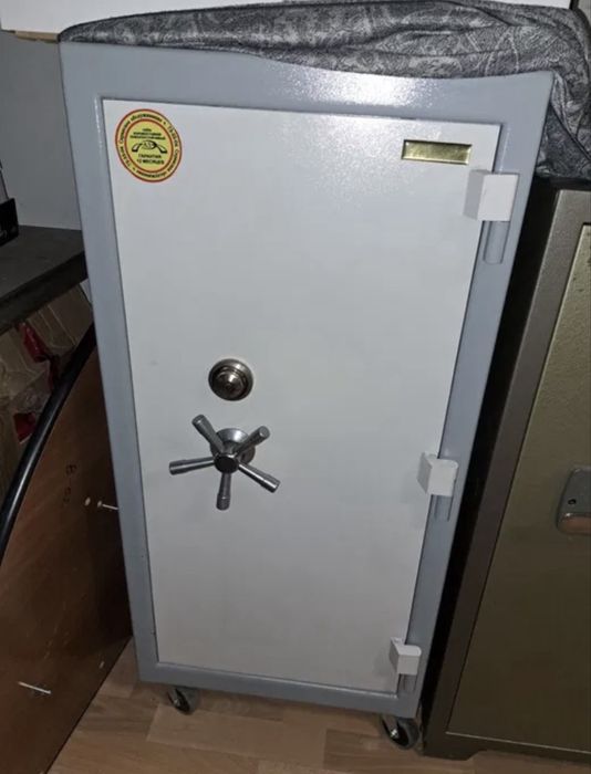 Сейф огнестойкий