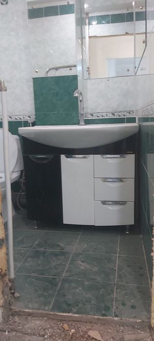 Раковина со шкафчиком