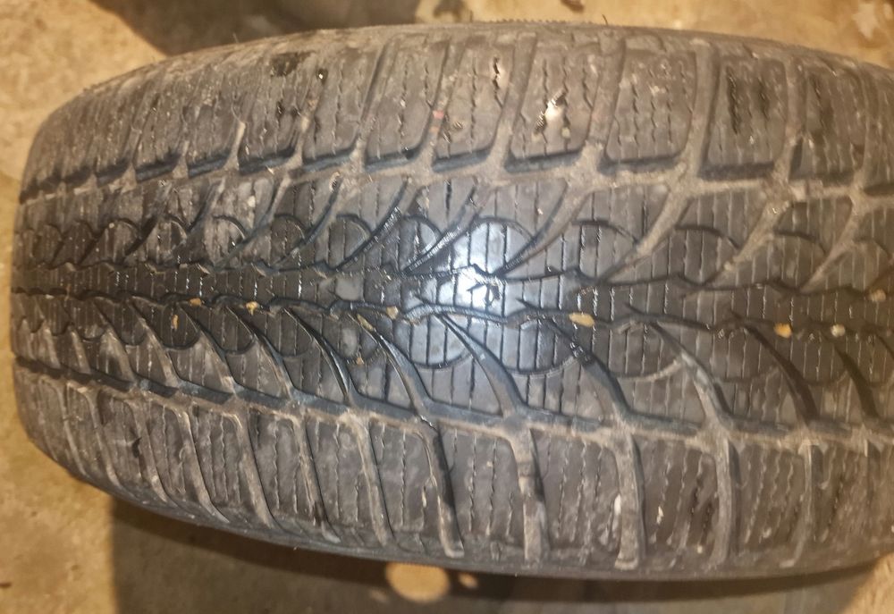 Vând cauciucuri KELLY iarna