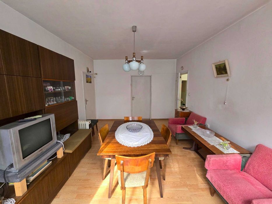 Продава се Четиристаен апартамент в Габрово, Бичкиня - 101 кв.м за 657 €/кв.м - Снимка #1
