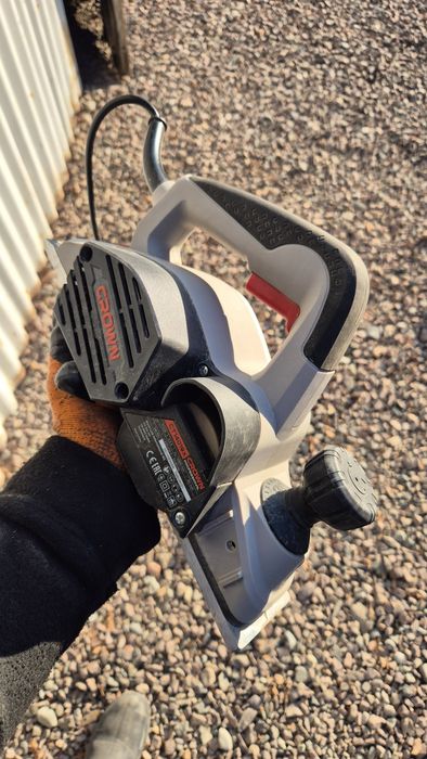 Электро рубанок пользовались один раз