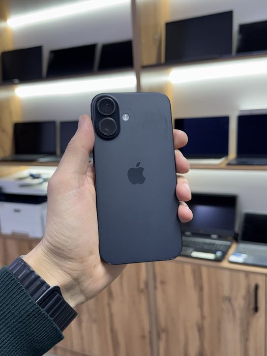 Apple iPhone 16