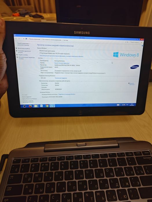Ноутбук-планшет Samsung XE500T1C