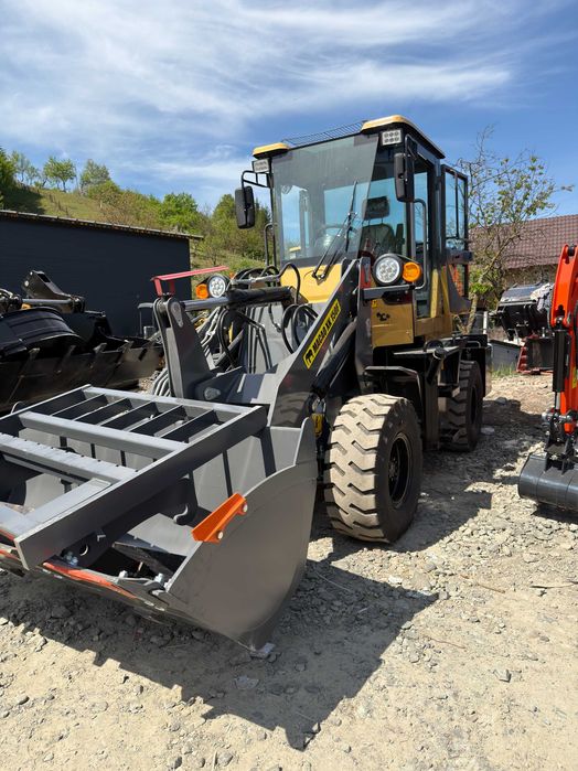 Vola 4x4 încărcător frontal MACAO XK150F