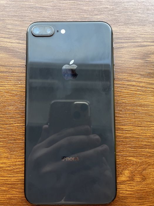 Iphone 8 plus 64 памяти