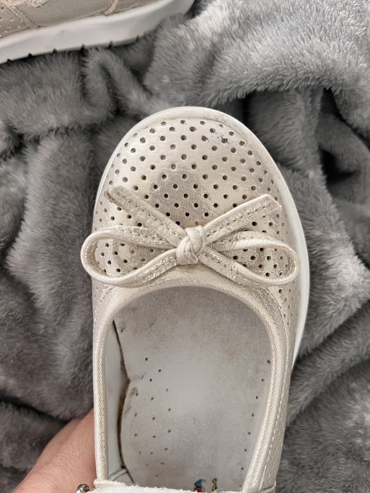 Детскинобувки с ортопедична подметка