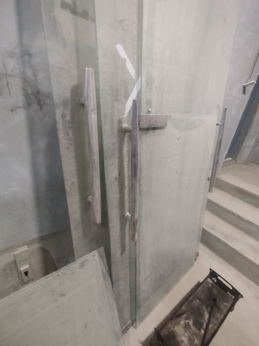 Каленные стекло б/у