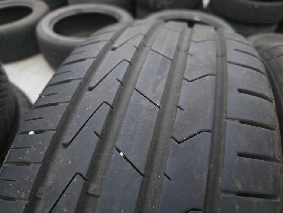 2бр Летни гуми 225 45 18 - Hankook - DOT 2023