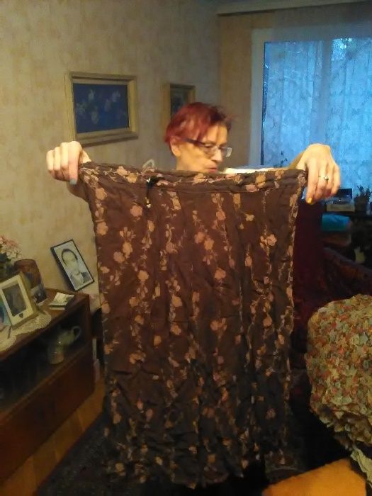 Продавам дамски поли с индийски мотиви