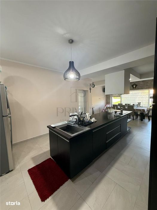 Giroc - Vila Individuala - Teren 880 Mp - Garaj
