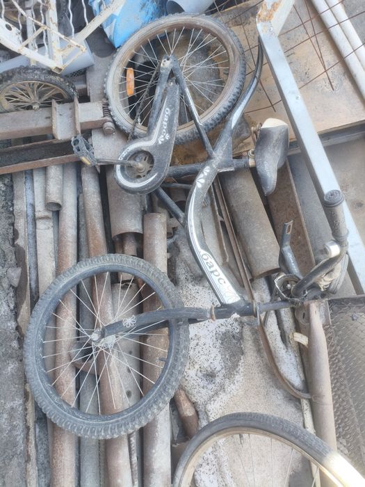 Продам детский велосипед барс